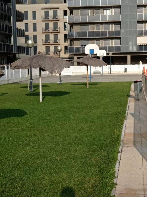 韦斯卡Acogedor Apartamento Con Piscina Y Garaje公寓 外观 照片
